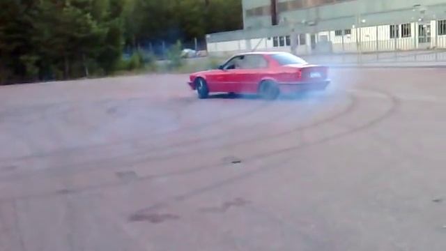 bmw 535 kompressor test смотреть онлайн