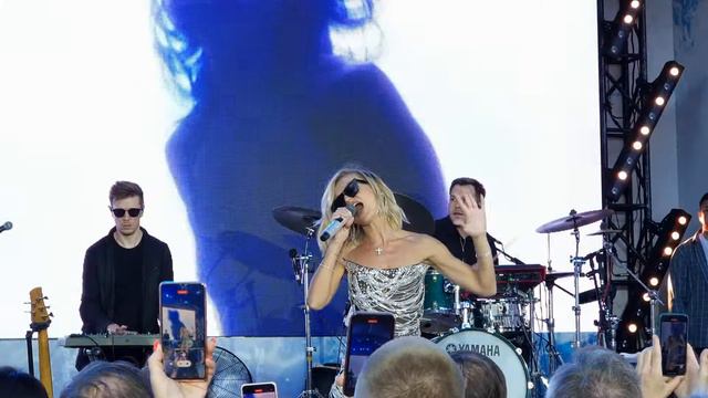 Вода. Полина Гагарина. Shore house. 01.07.22 смотреть онлайн