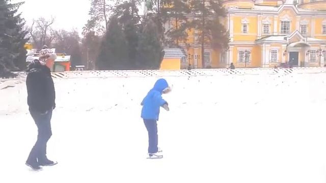 Alen. Второе занятие. А есть ли успехи? Снег. Каток. Зима. смотреть онлайн