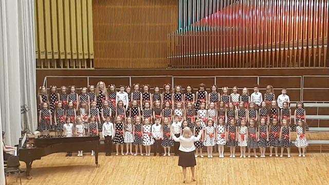 Детский хор "Музычныя пацеркi" | Весенняя песенка смотреть онлайн