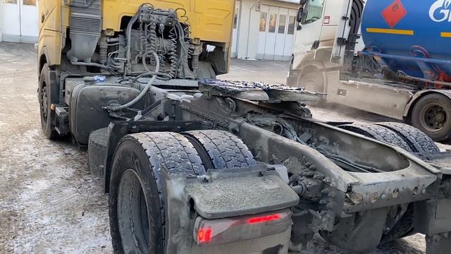 Volvo FH4 замена датчика уровня пола на тягаче смотреть онлайн