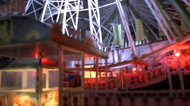 Модель колеса обозрения "Юпитер" и карусель в 87 масштабе Faller /Маринка Месячная - Нудистский пля смотреть онлайн