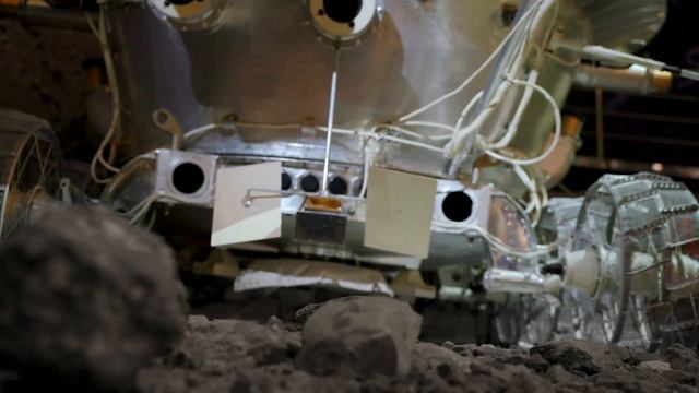 Луноход-1. Первый в мире самоходный аппарат на Луне смотреть онлайн