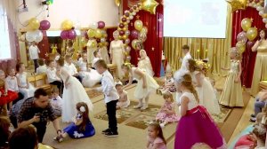 Выступление малышей на выпускном в детском саду 31.05.2019