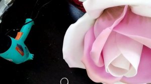 Делаем светильник розу из изолона.