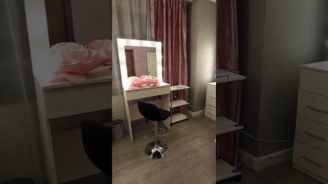 Гримёрный стол визажиста зеркало для макияжа с подсветкой ЛДСП своими руками Sweet_Mirror_SPb смотреть онлайн