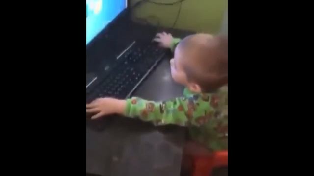 Миша иди в садик!