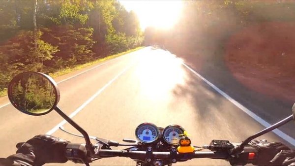 Racer Thriumph 250 дал прокатиться Tumbler у