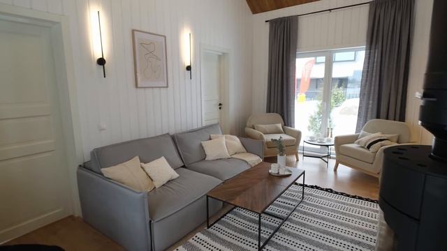 Обзор компактного и уютного дома HYTTE 70 с баней и хозблоком/ Небольшой дом с интересными решениям смотреть онлайн