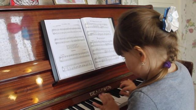 "На горе стоит верба" смотреть онлайн