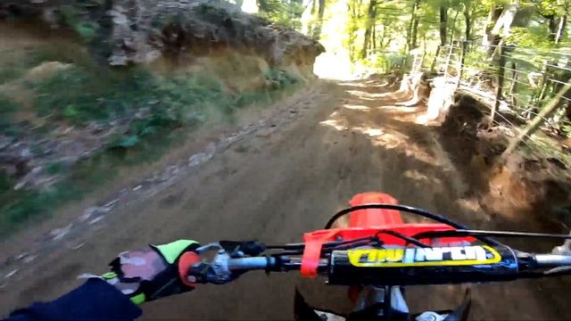 FIRST RIDE ON MY NEW 08 RM250 & 2015 CRF450R!!! смотреть онлайн