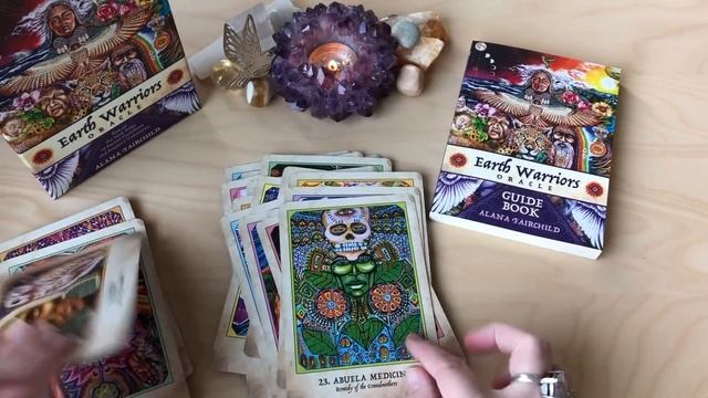 Earth Warriors Oracle Unboxing and First Impressions смотреть онлайн