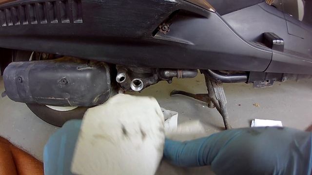 Honda Helix CN250 J 1988 - OIL CHANGE - The BEST SCOOTER Ever Made смотреть онлайн