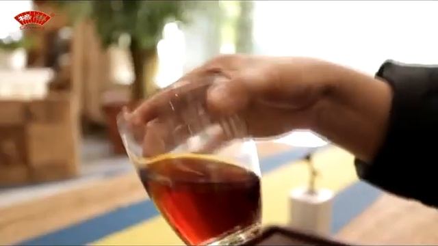 Дворцовый пуэр в золотых кубиках смотреть онлайн