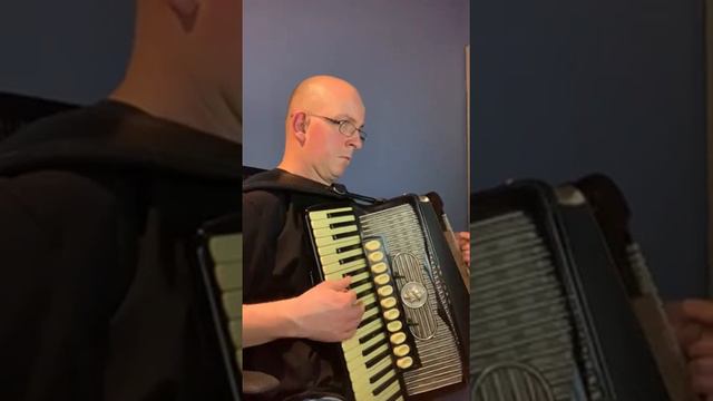 12.09 - Iain Anderson - Senior Accordion Solo - Pipe смотреть онлайн
