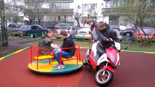 день космонавтики v2 Скутер карусель stels vortex ахахахаххахах жесть круто ржачно прикольно смотреть онлайн