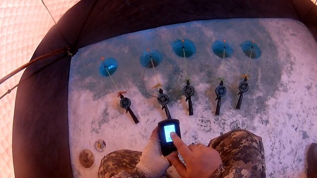 Зимняя рыбалка на осетра.Советы по выбору правильного места для ловли. смотреть онлайн