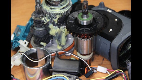 Аккумуляторный перфоратор Makita DHR 202 / Cordless drill Makita DHR 202