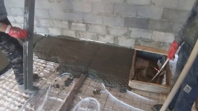 СТРОЮ МАНЕНЬКИЙ ГАРАЖ смотреть онлайн
