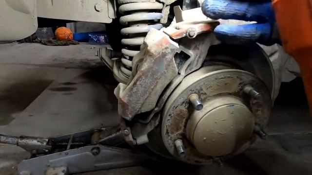 Супер Лайфхак - Устранение стука тормозных колодок навсегда, без колхоза. смотреть онлайн