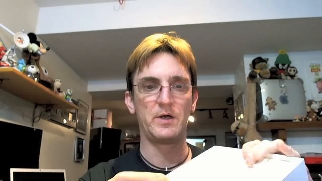 New iPad Unboxing & 1st Look VIdeo Review смотреть онлайн