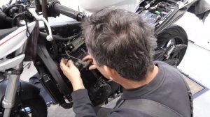 Honda CB600F Hornet 2010 Sparkplug Change Easy...? [-PART 2-]