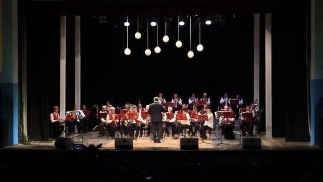 "Весёлое настроение" - Концертный оркестр города Абакана - дирижер Андрей Штарк. смотреть онлайн