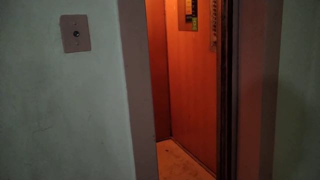 1-528КП-82! | Лифт КМЗ 1986 г.в., V=1 м/с, г/п 320 кг смотреть онлайн