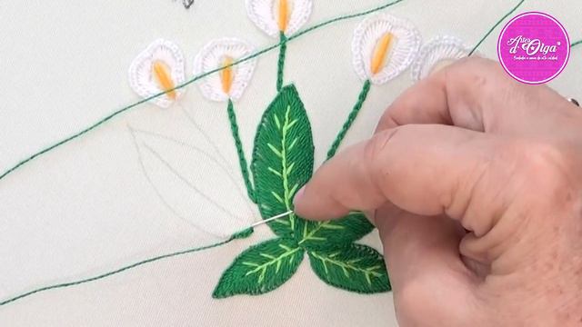 Cómo Bordar un Ramo de Alcatraces | Calla Lily Flower Embroidery смотреть онлайн