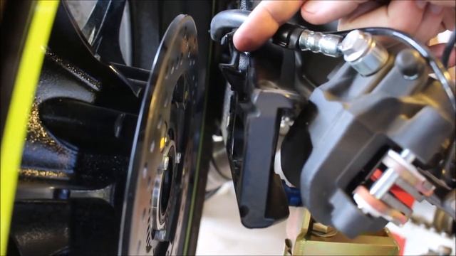 Suzuki GSXR-1000R Race Track Tire смотреть онлайн