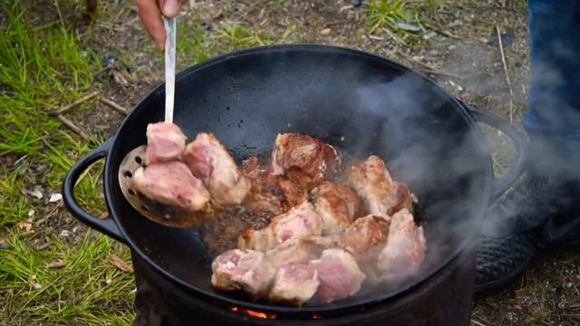 Шашлык в казане на костре(Хазани хоровац) смотреть онлайн