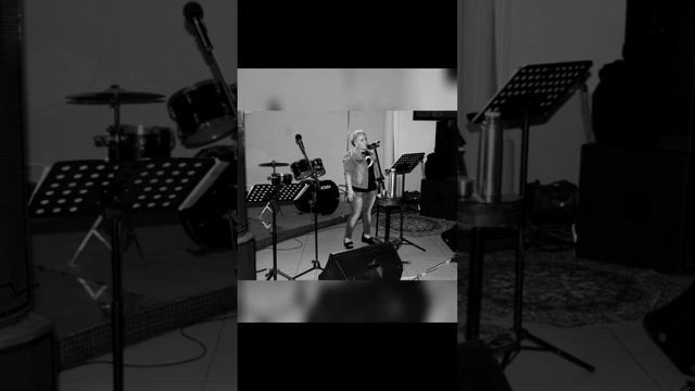 "Не обижай меня" Валерия #кавер смотреть онлайн