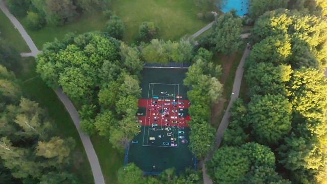 Йога в парке Москва смотреть онлайн