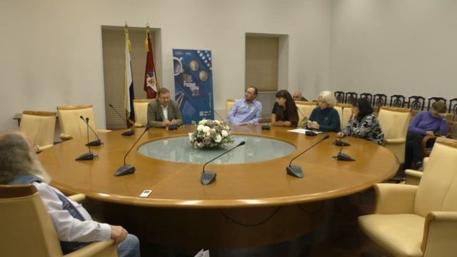 Круглый стол "Подлинная история в кино и на телеэкране" смотреть онлайн
