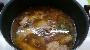 Свиные ребрышки с капустой и картофелем. Очень быстрый и простой  рецепт.