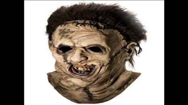 LEATHERFACE : Verrückter verkleidet sich als LEATHERFACE im Wald (Myth)