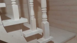 Подготовка и покраска лестницы в частном доме