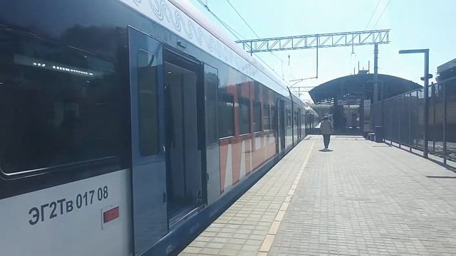 ЭГ2ТВ-037 Иволга 2.0 и ЭГ2ТВ-017 Иволга ЦППК Перекраска МЦД На станции Москворечье