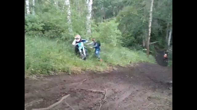 Эндуро Кемерово клуб катаем Люскус. А как проходят твои выходные ?! Все так же на диване ?! ? смотреть онлайн