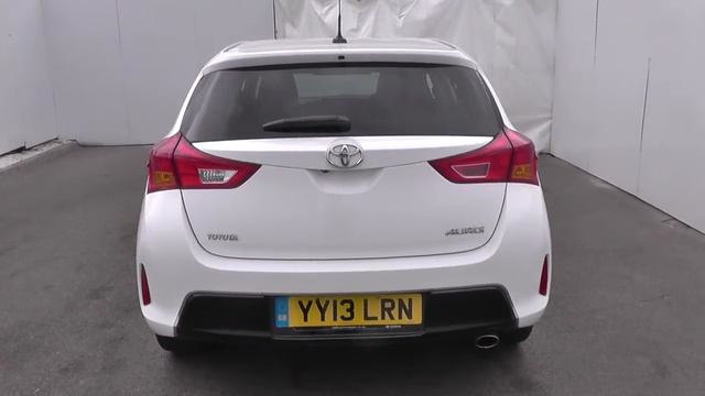 Toyota AURIS 1.6 V-Matic Sport 5dr U44258 смотреть онлайн