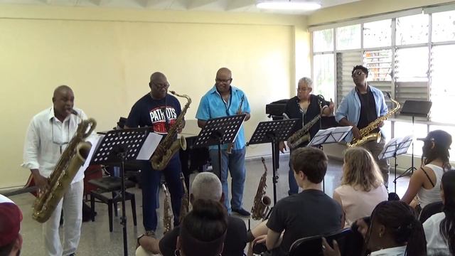 Quinteto de Saxofones смотреть онлайн