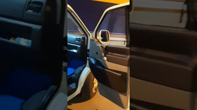 Volkswagen Caravelle T4 2.5 AET