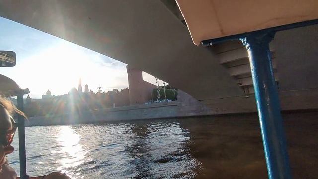 Прогулка на теплоходе по Москве-реке. Воробьевы горы. смотреть онлайн