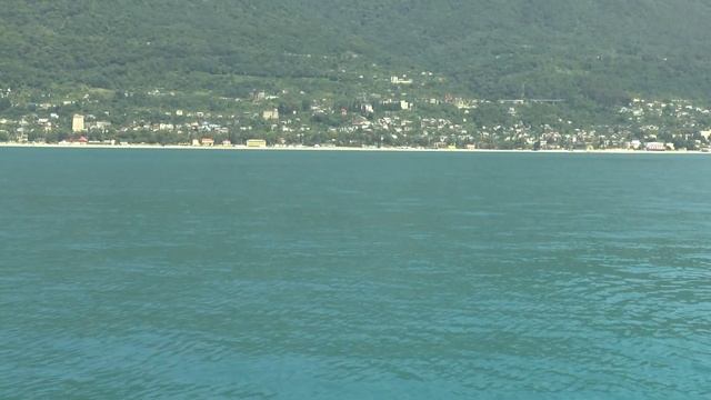 Морская прогулка на катамаране "Мазман" вдоль побережья города Гагра смотреть онлайн