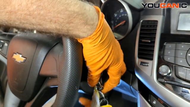 2008-2016 Chevrolet Cruze - How to Remove Stuck Key due to Car not Starting смотреть онлайн