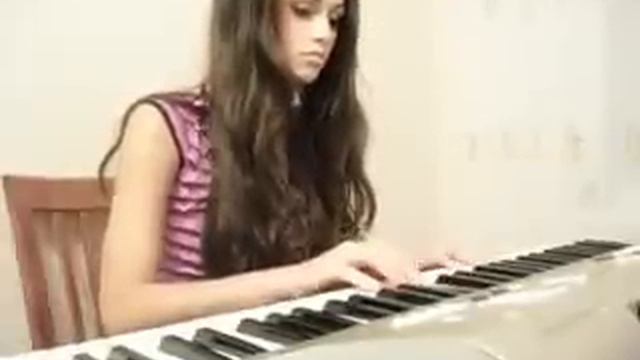 Играет - Аревик Аветисян Талантливая Девушка #4 смотреть онлайн