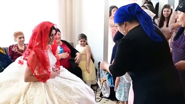 Жених УДИВИЛ невесту на турецкой свадьбе! (смотреть до конца) смотреть онлайн