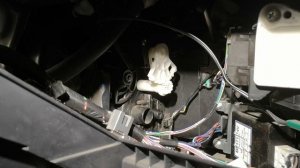 Ремонт заслонки отопителя Pajero Sport II.