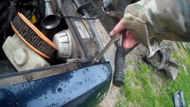 Снимаю крыло с Фабулы. Провели сварочные работы. смотреть онлайн