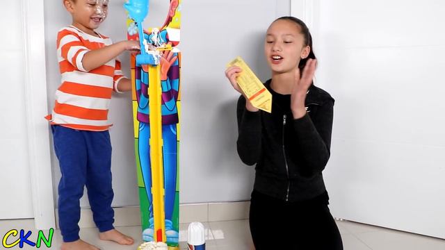Giant Chocolate Pie Face Sky High Funny Kids Game CKN смотреть онлайн